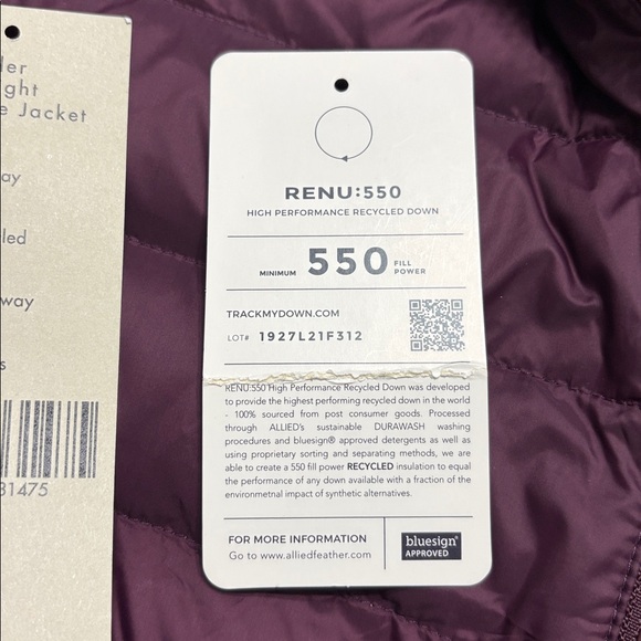 Sweaty Betty Pathfinder Lightweight Packable Jacket in Plum Red Size Medium - Picture 10 of 11